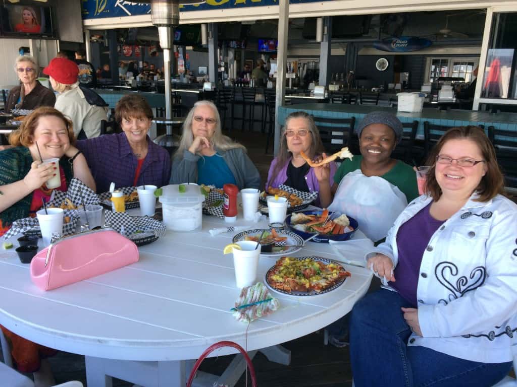 Lunch on Sunday. l to r: Lorelle, Fredi, Dawn, Nancy, Shellee, me.